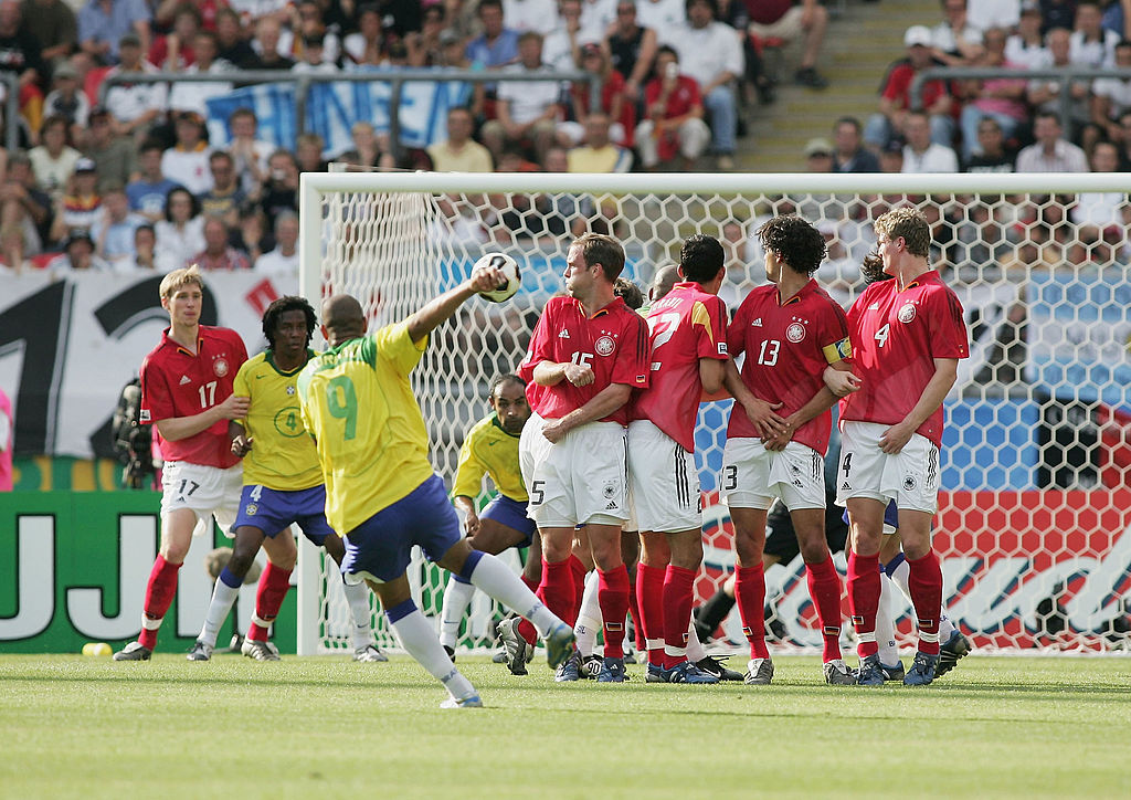 I 35 anni di Adriano: ora è l’Imperatore dei party, festa da 92 mila euro I 35 anni di Adriano: ora è l’Imperatore dei party, festa da 92 mila euro