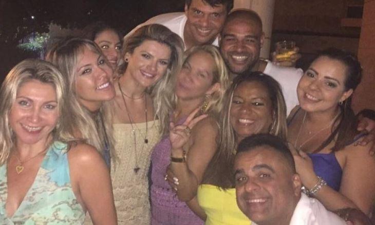 I 35 anni di Adriano: ora è l’Imperatore dei party, festa da 92 mila euro I 35 anni di Adriano: ora è l’Imperatore dei party, festa da 92 mila euro