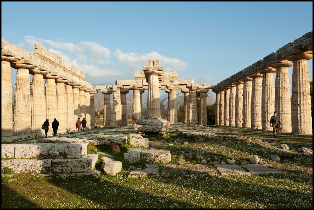 Paestum: la valle dei templi addormentati si è risvegliata – FOTO Paestum: la valle dei templi addormentati si è risvegliata – FOTO