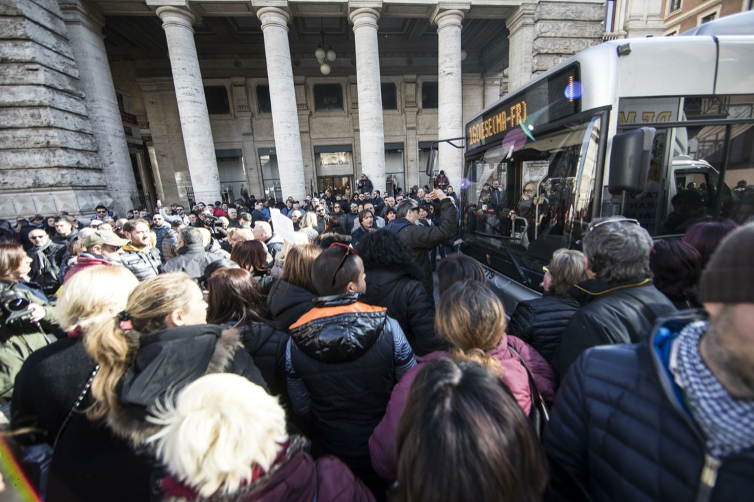Milleproroghe 2017: perché i tassisti protestano