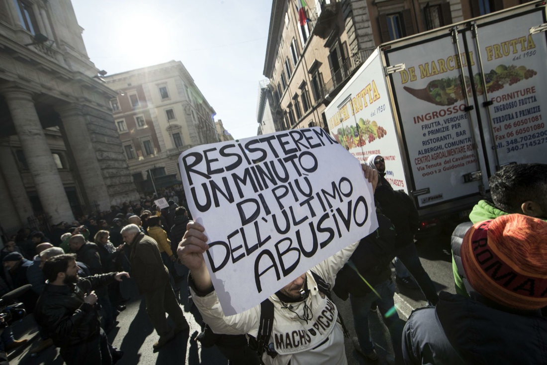 Milleproroghe 2017: perché i tassisti protestano