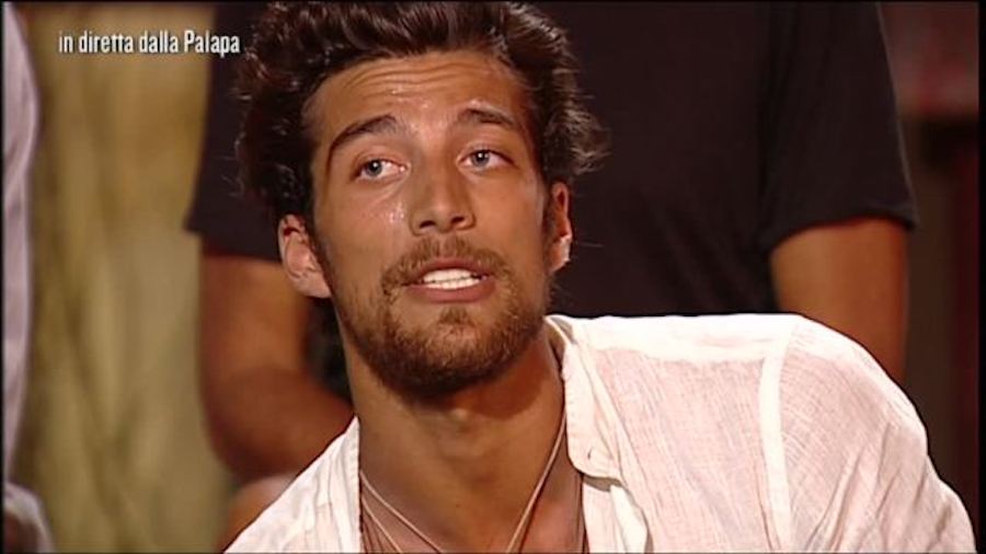 Isola dei Famosi 12: Raz Degan batte Urtis, Ceccherini in nomination Isola dei Famosi 12: Raz Degan batte Urtis, Ceccherini in nomination
