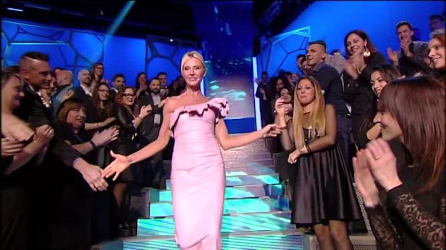 Isola dei Famosi 12: Raz Degan batte Urtis, Ceccherini in nomination Isola dei Famosi 12: Raz Degan batte Urtis, Ceccherini in nomination