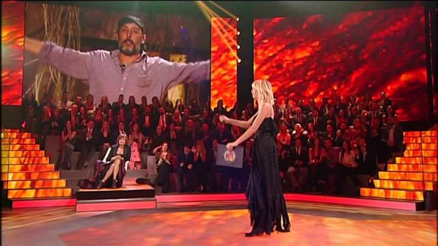 Isola dei Famosi 12: Raz Degan batte Urtis, Ceccherini in nomination Isola dei Famosi 12: Raz Degan batte Urtis, Ceccherini in nomination