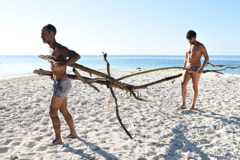 Isola dei Famosi 12: screzi tra i naufraghi, Degan e Urtis a rischio eliminazione Isola dei Famosi 12: screzi tra i naufraghi, Degan e Urtis a rischio eliminazione