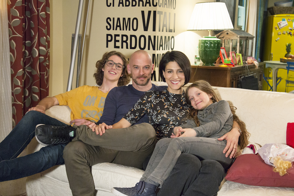 Amore pensaci tu: Solfrizzi e Troiano protagonisti della nuova serie di Canale 5 Amore pensaci tu: Solfrizzi e Troiano protagonisti della nuova serie di Canale 5