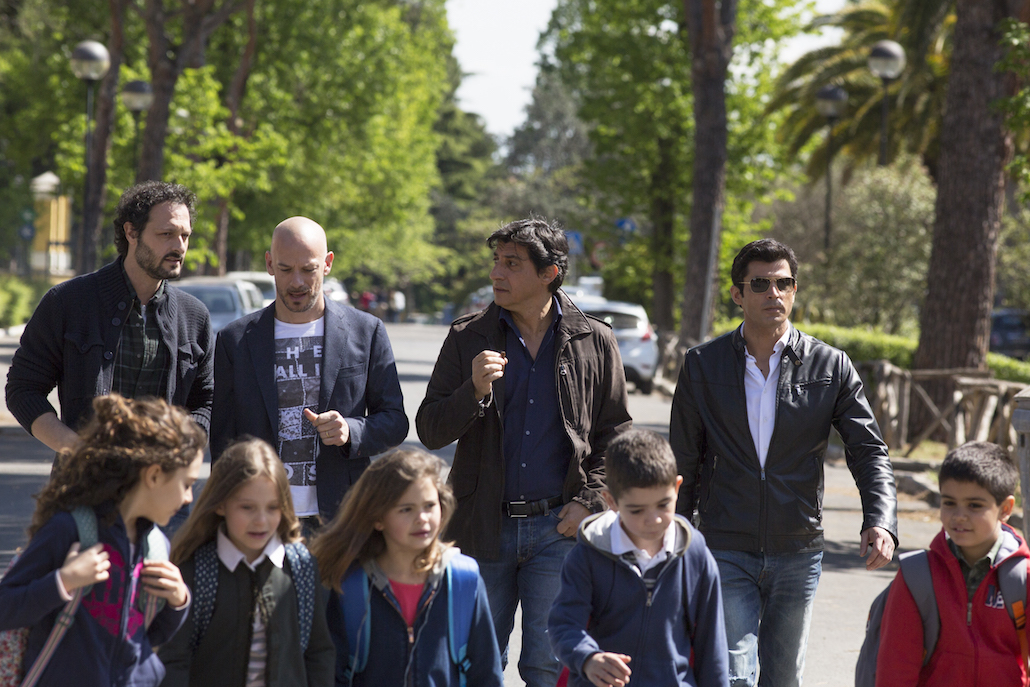 Amore pensaci tu: Solfrizzi e Troiano protagonisti della nuova serie di Canale 5 Amore pensaci tu: Solfrizzi e Troiano protagonisti della nuova serie di Canale 5