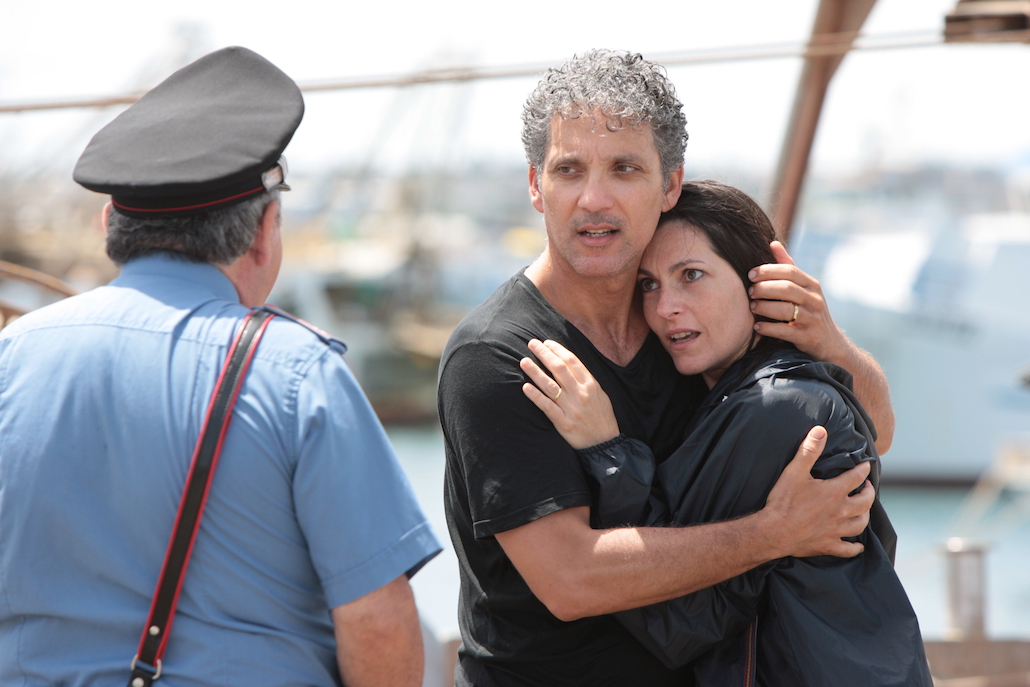 Beppe Fiorello: “I fantasmi di Portopalo, tra dramma e impegno civile” Beppe Fiorello: “I fantasmi di Portopalo, tra dramma e impegno civile”