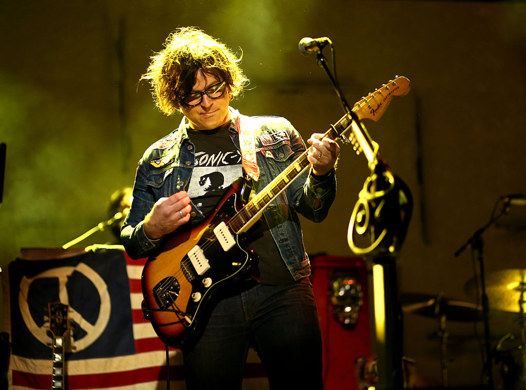 Ryan Adams, Prisoner: un tuffo negli anni Ottanta – Recensione Ryan Adams, Prisoner: un tuffo negli anni Ottanta – Recensione