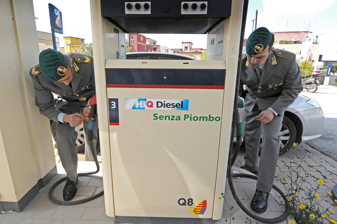 La truffa di benzina e gasolio: come difendere auto e portafoglio