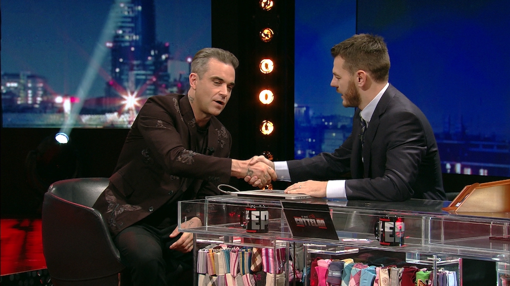 E poi c’è Cattelan: Robbie Williams primo ospite del late show di Sky Uno