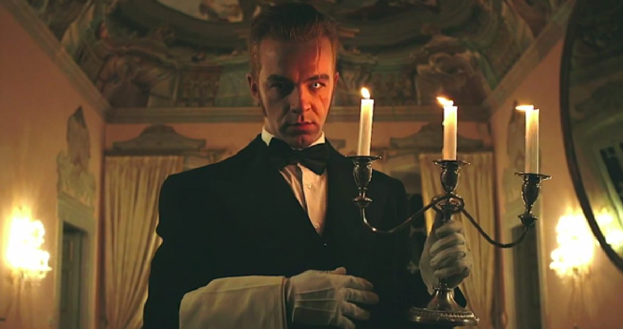 I 10 video rap italiani che hanno fatto la storia I 10 video rap italiani che hanno fatto la storia