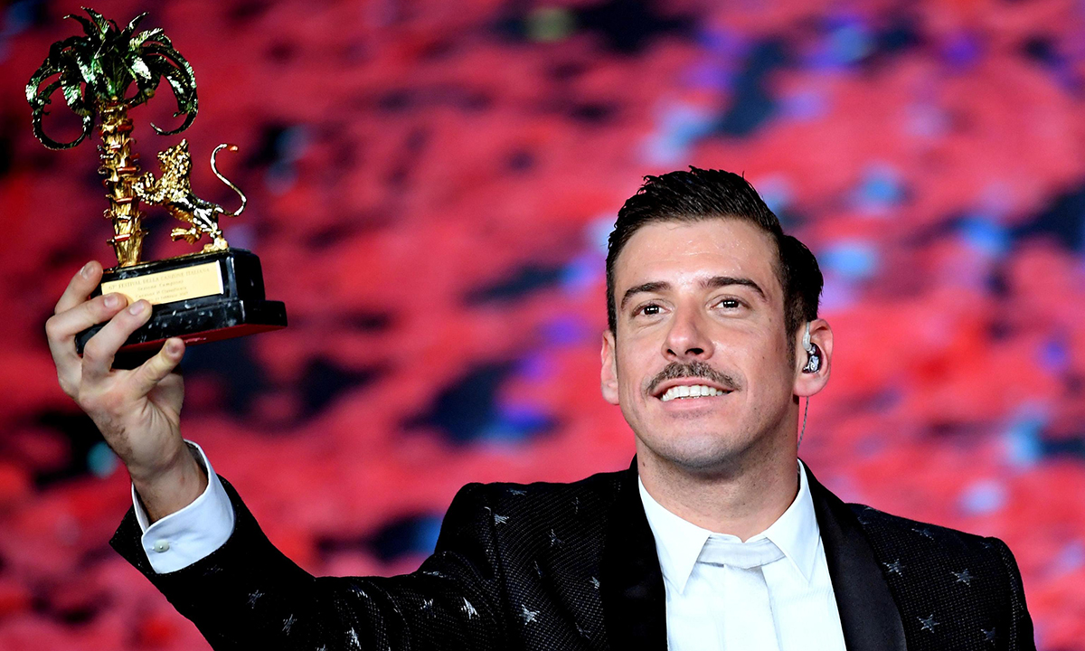 Francesco Gabbani, Occidentali’s Karma: le 5 frasi cult del testo Francesco Gabbani, Occidentali’s Karma: le 5 frasi cult del testo
