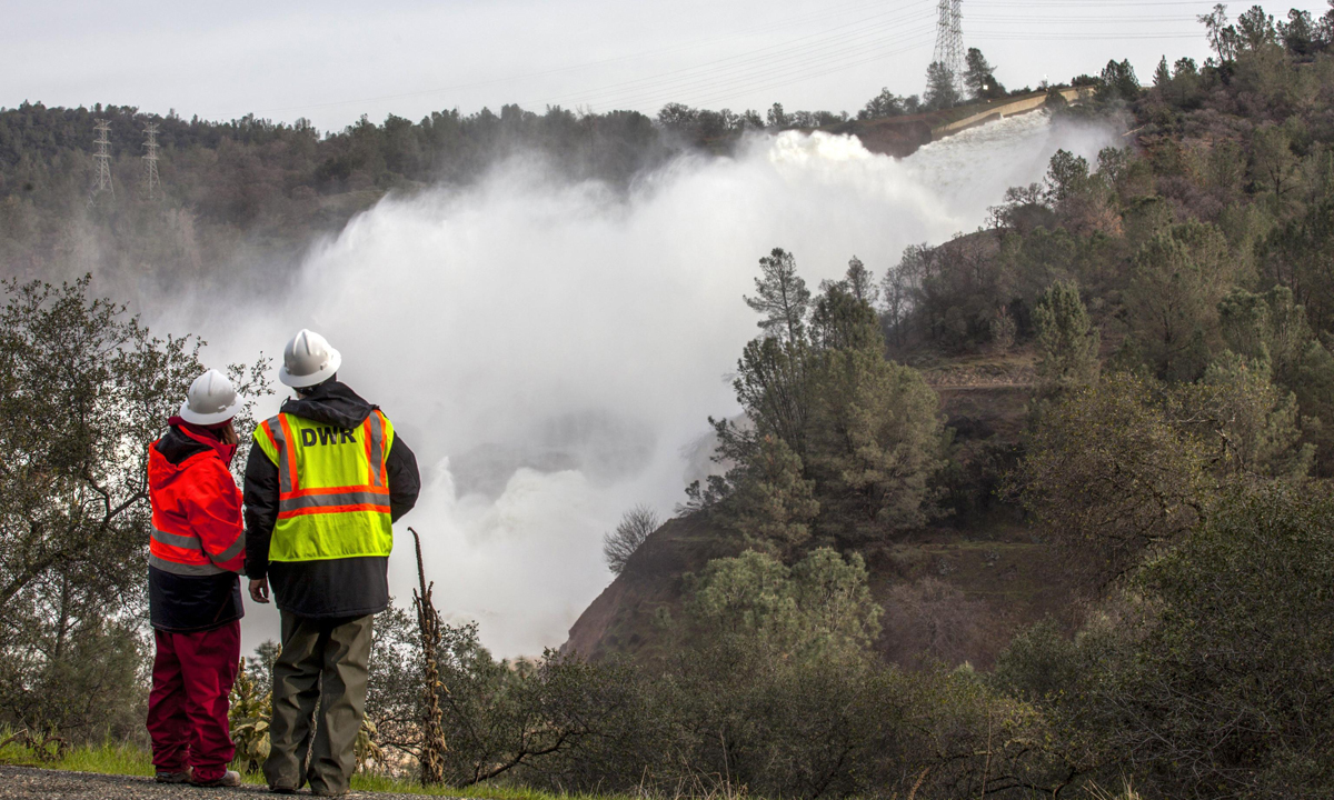 La diga della California in stato di emergenza – Foto La diga della California in stato di emergenza – Foto