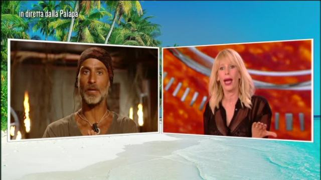 Isola dei Famosi 12: eliminata la Caldonazzo, scintille tra Marcuzzi e Degan Isola dei Famosi 12: eliminata la Caldonazzo, scintille tra Marcuzzi e Degan