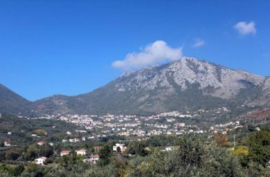 Vitulano: strada sbarrata al centro per migranti ma non all’integrazione