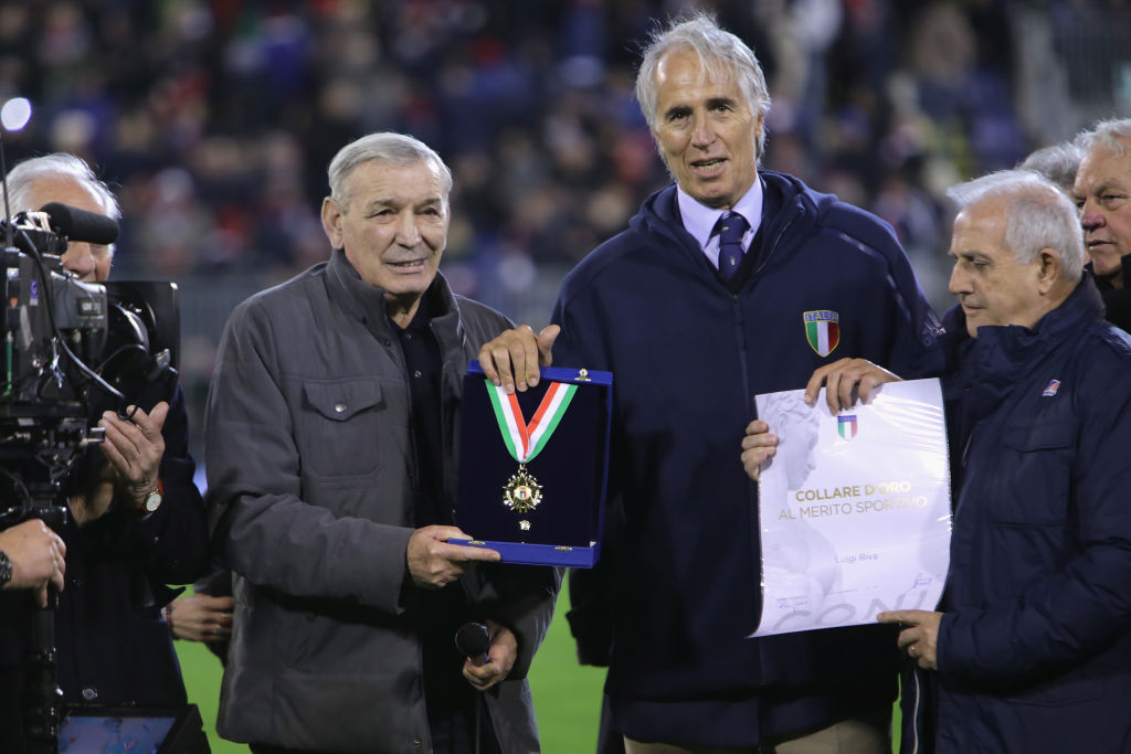 Serie A: la doppietta di Higuain in Cagliari – Juve e la 24a giornata in foto Serie A: la doppietta di Higuain in Cagliari – Juve e la 24a giornata in foto