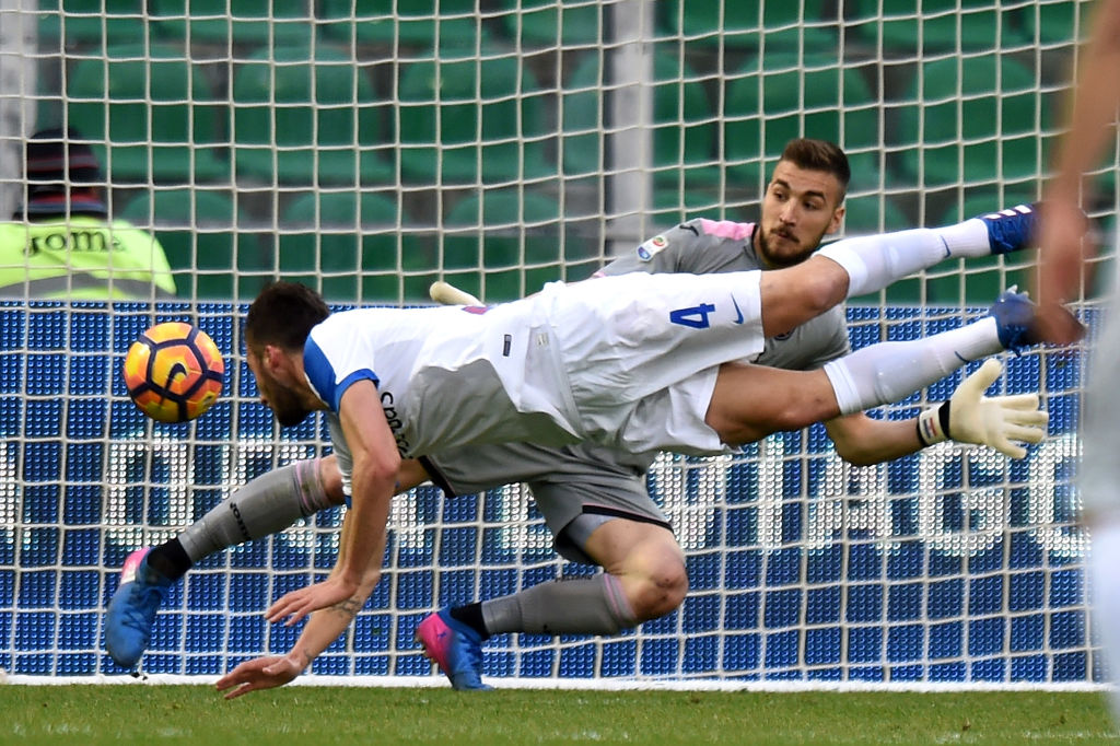 Serie A: la doppietta di Higuain in Cagliari – Juve e la 24a giornata in foto Serie A: la doppietta di Higuain in Cagliari – Juve e la 24a giornata in foto