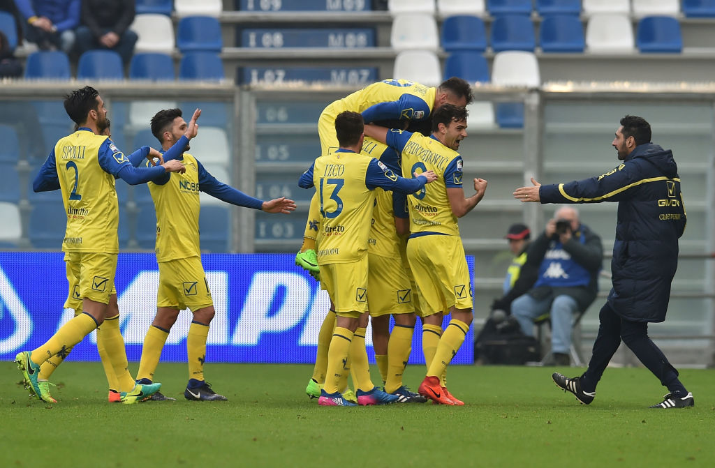 Serie A: la doppietta di Higuain in Cagliari – Juve e la 24a giornata in foto Serie A: la doppietta di Higuain in Cagliari – Juve e la 24a giornata in foto
