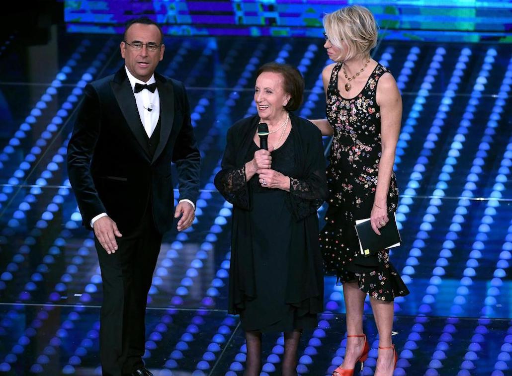 Sanremo 2017: Crozza fa Bergoglio, Mika contro le discriminazioni