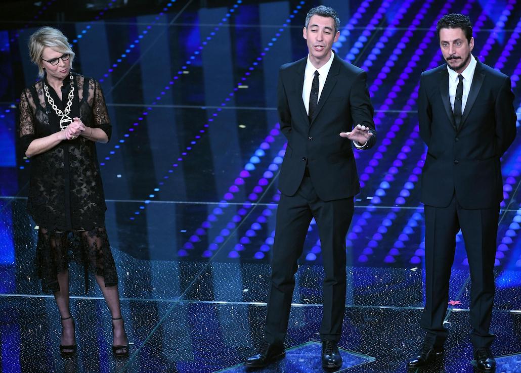Sanremo 2017: Crozza fa Bergoglio, Mika contro le discriminazioni