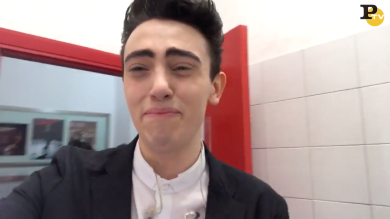 Sanremo 2017: Michele Bravi piange dopo la sua canzone | video
