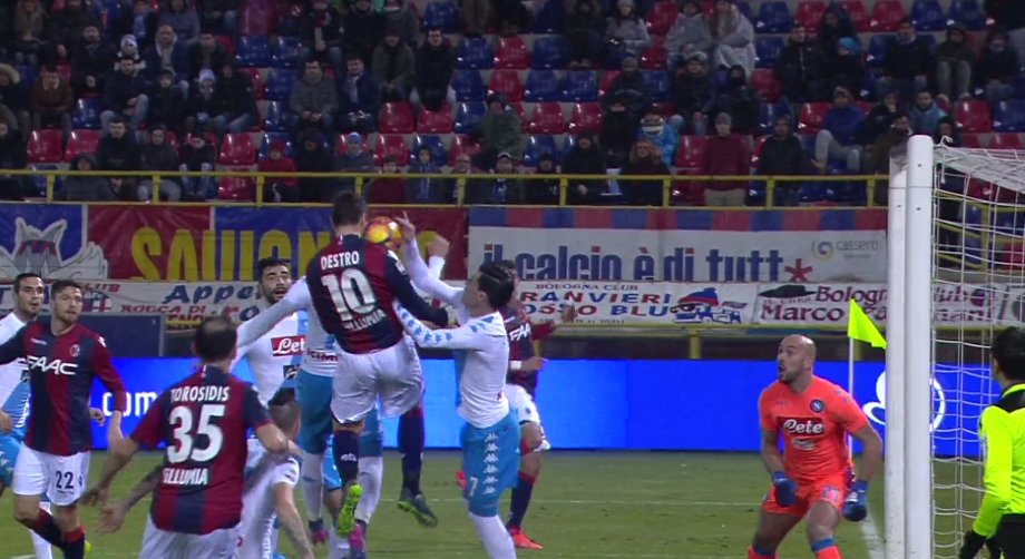 Var: Bologna-Napoli e le due espulsioni di Callejon e Masina Var: Bologna-Napoli e le due espulsioni di Callejon e Masina