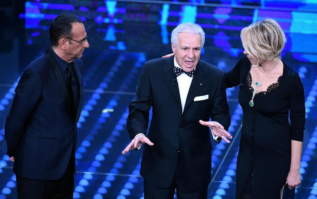 Sanremo 2017: Totti show al Festival, Robbie Williams bacia la De Filippi