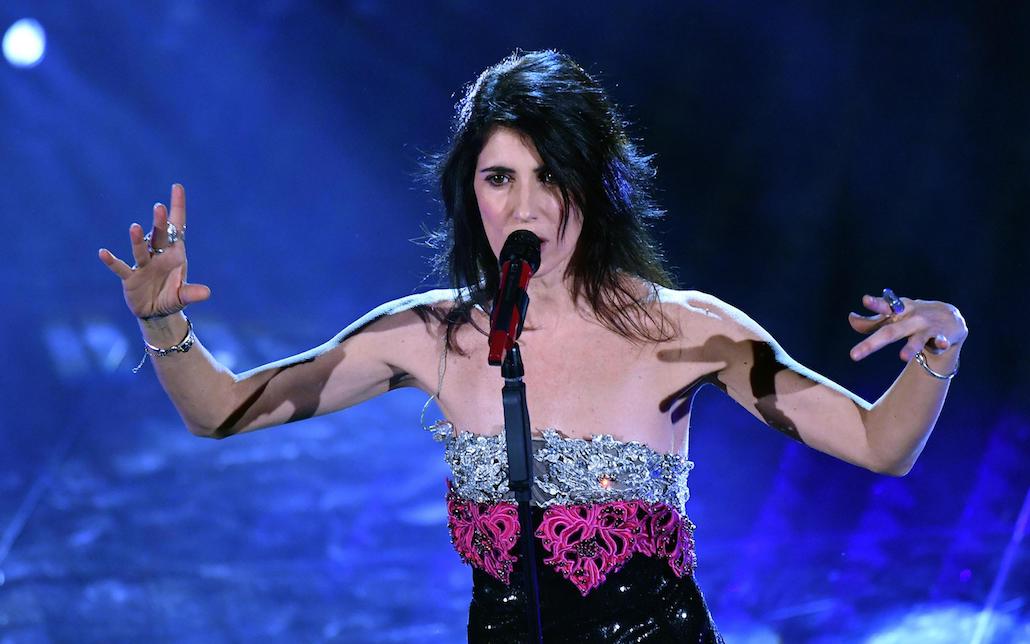 Sanremo 2017: Totti show al Festival, Robbie Williams bacia la De Filippi