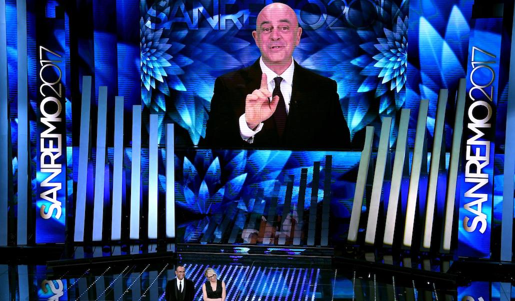 Sanremo 2017: Maria De Filippi superstar, Crozza attacca Salvini