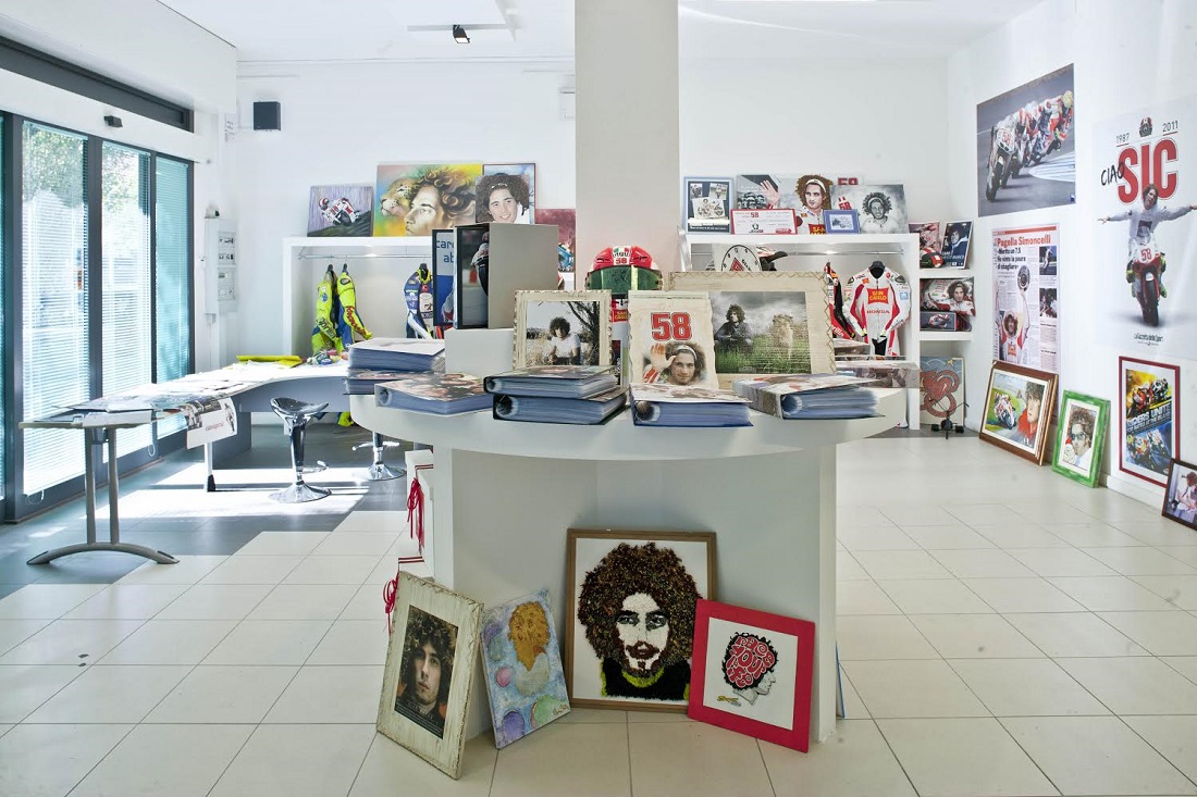 San Marino, un francobollo per ricordare Marco Simoncelli San Marino, un francobollo per ricordare Marco Simoncelli