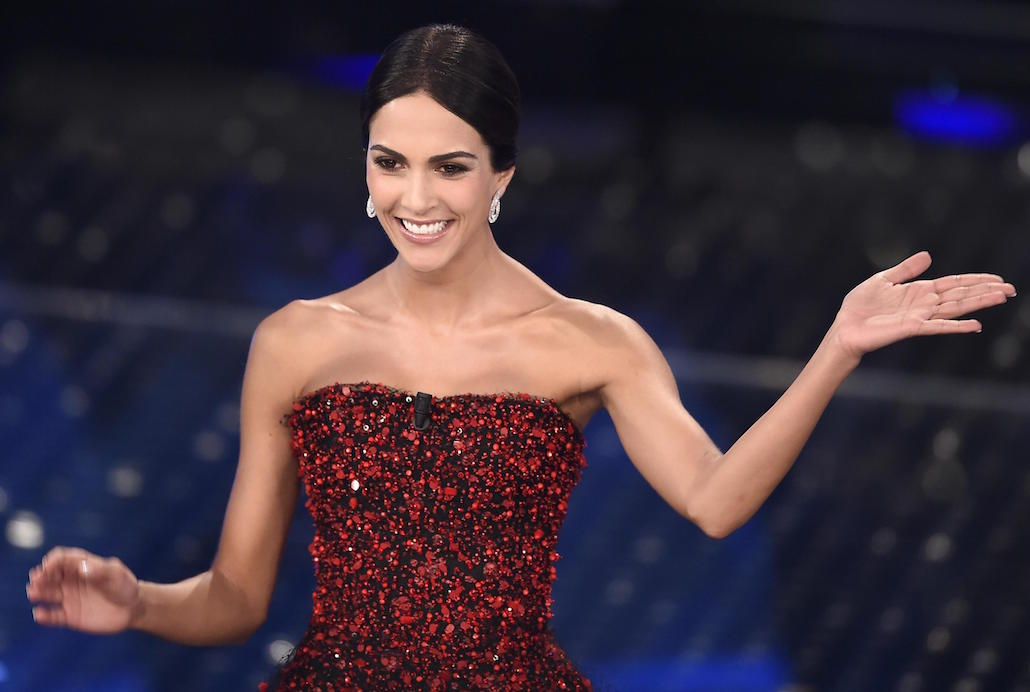 Sanremo 2017: Bova, Leotta e Cortellesi primi ospiti, la De Filippi ha la febbre Sanremo 2017: Bova, Leotta e Cortellesi primi ospiti, la De Filippi ha la febbre