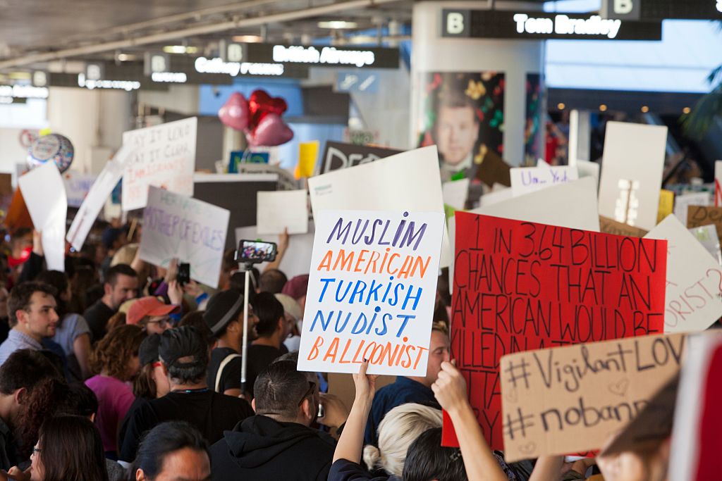 Bando all’immigrazione, Trump fra la Silicon Valley e i giudici