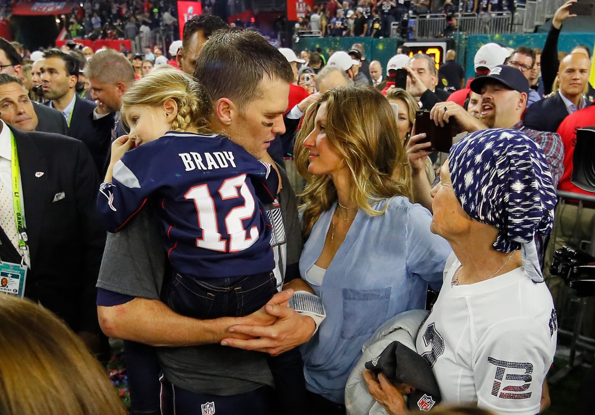 Gisele Bundchen al Super Bowl bacia Tom Brady