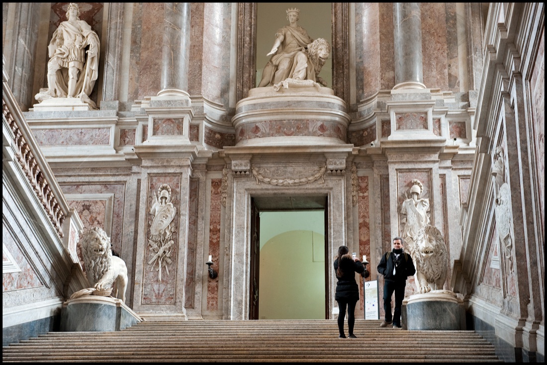 Reggia di Caserta: rinasce la sontuosa residenza dei Borbone Reggia di Caserta: rinasce la sontuosa residenza dei Borbone