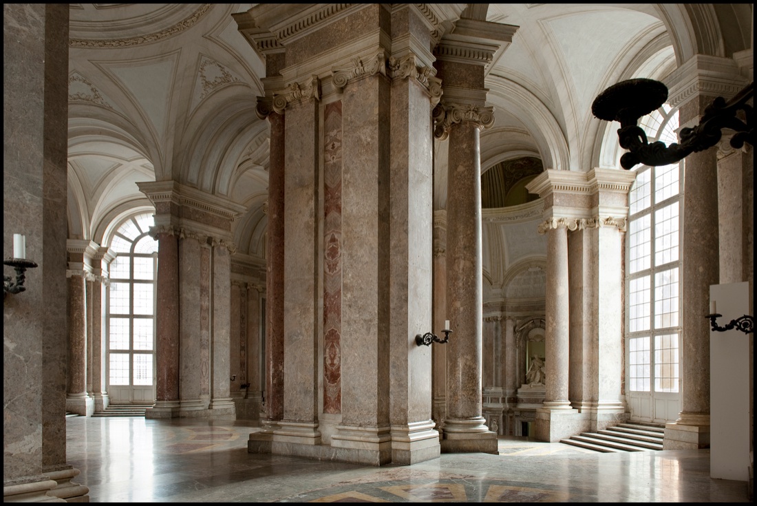 Reggia di Caserta: rinasce la sontuosa residenza dei Borbone Reggia di Caserta: rinasce la sontuosa residenza dei Borbone