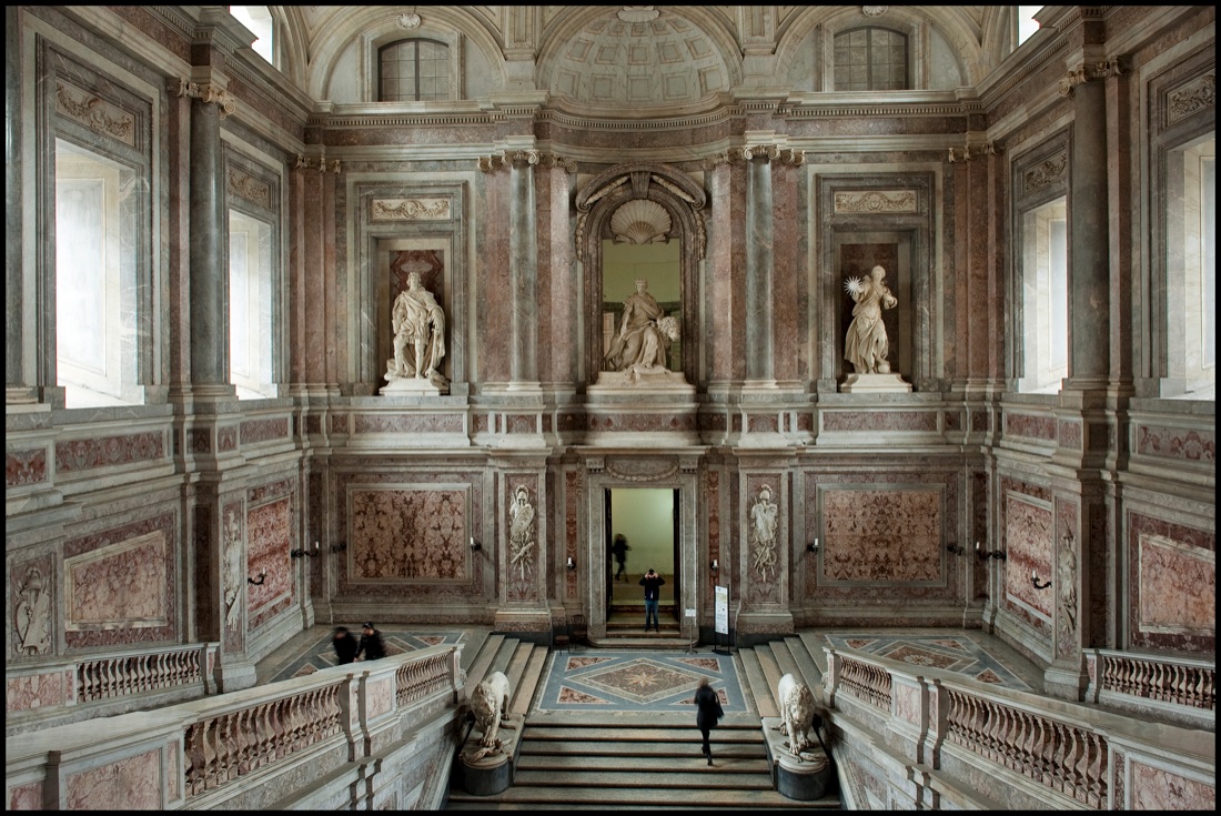 Reggia di Caserta: rinasce la sontuosa residenza dei Borbone Reggia di Caserta: rinasce la sontuosa residenza dei Borbone
