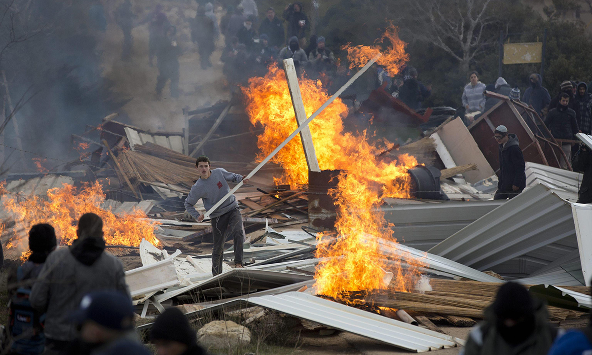 Cisgiordania, completato lo sgombero di Amona – Foto