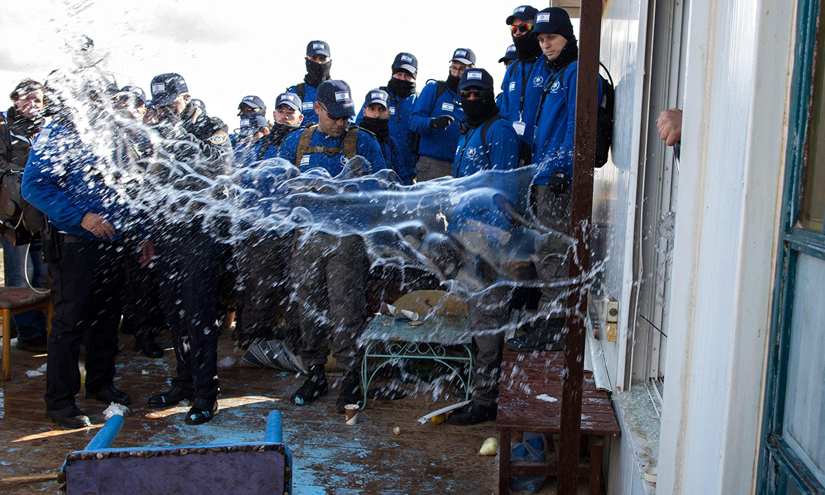 Cisgiordania, completato lo sgombero di Amona – Foto