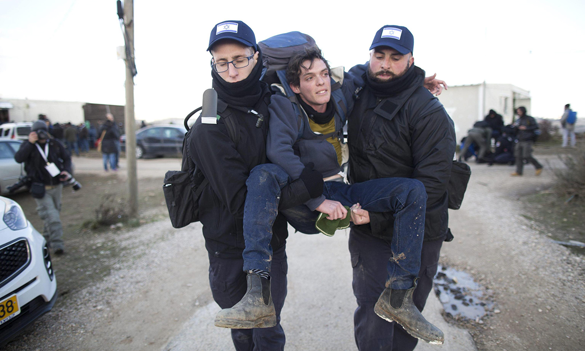 Cisgiordania, completato lo sgombero di Amona – Foto