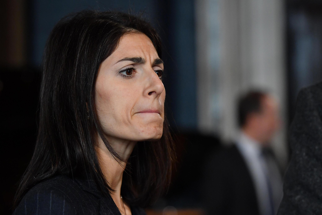 Raggi: l’interrogatorio e lo scandalo della polizza vita Raggi: l’interrogatorio e lo scandalo della polizza vita