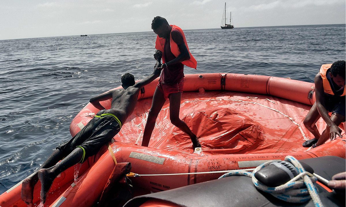 Migranti: così l’Unione europea vuole chiudere la rotta libica