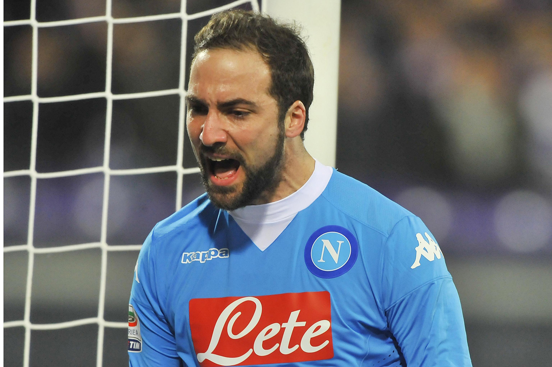 Napoli-Juve, il giorno di Higuain. Formazioni, temi tattici e tv Napoli-Juve, il giorno di Higuain. Formazioni, temi tattici e tv