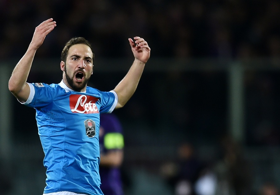 Napoli-Juve, il giorno di Higuain. Formazioni, temi tattici e tv Napoli-Juve, il giorno di Higuain. Formazioni, temi tattici e tv