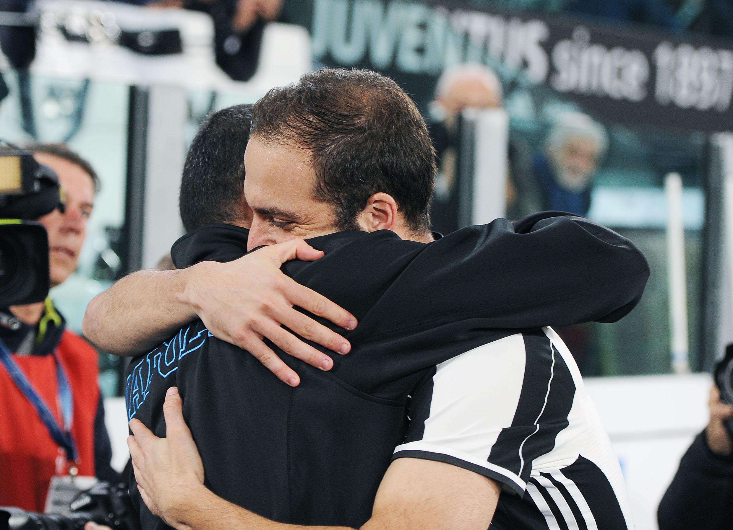 Napoli-Juve, il giorno di Higuain. Formazioni, temi tattici e tv Napoli-Juve, il giorno di Higuain. Formazioni, temi tattici e tv