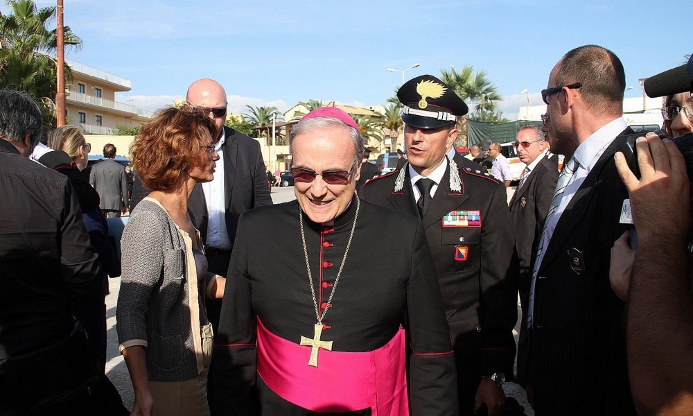 Indagato Monsignor Mogavero, vescovo di Mazara del Vallo Indagato Monsignor Mogavero, vescovo di Mazara del Vallo