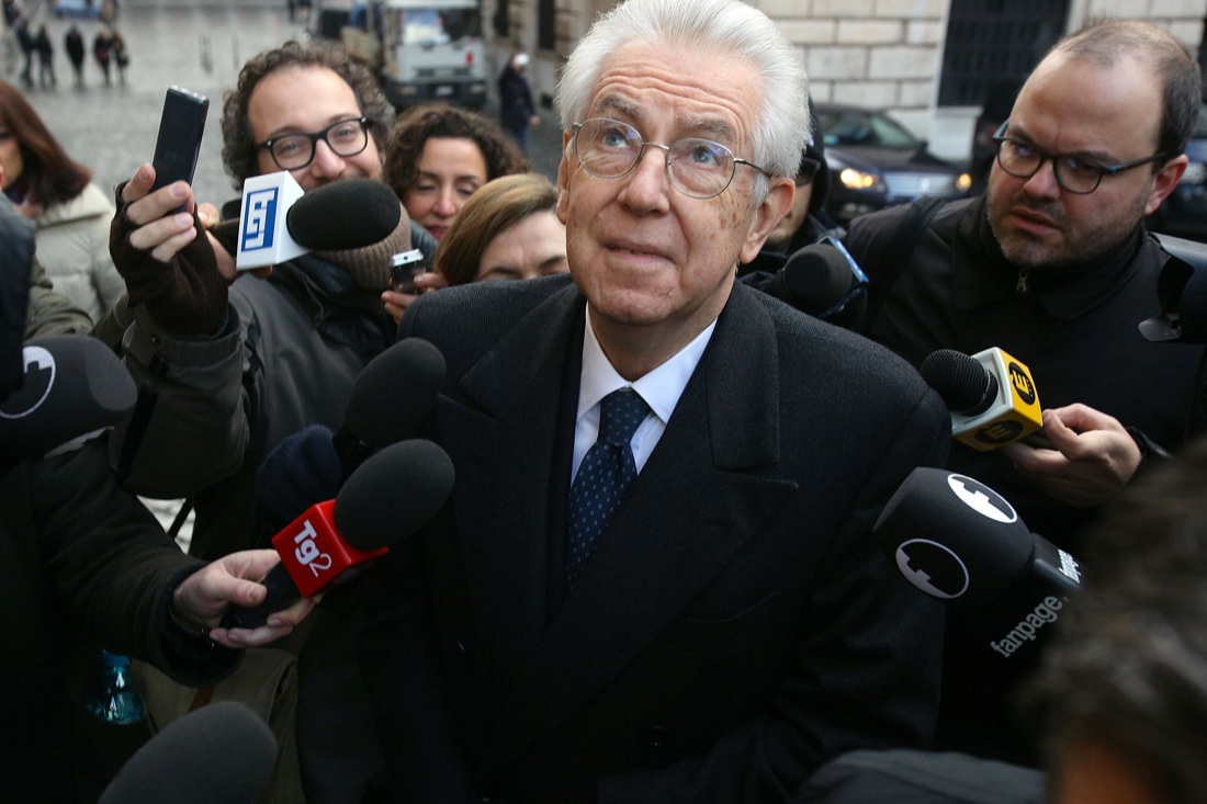 Poletti, il calcetto e tutte le gaffe su giovani e lavoro