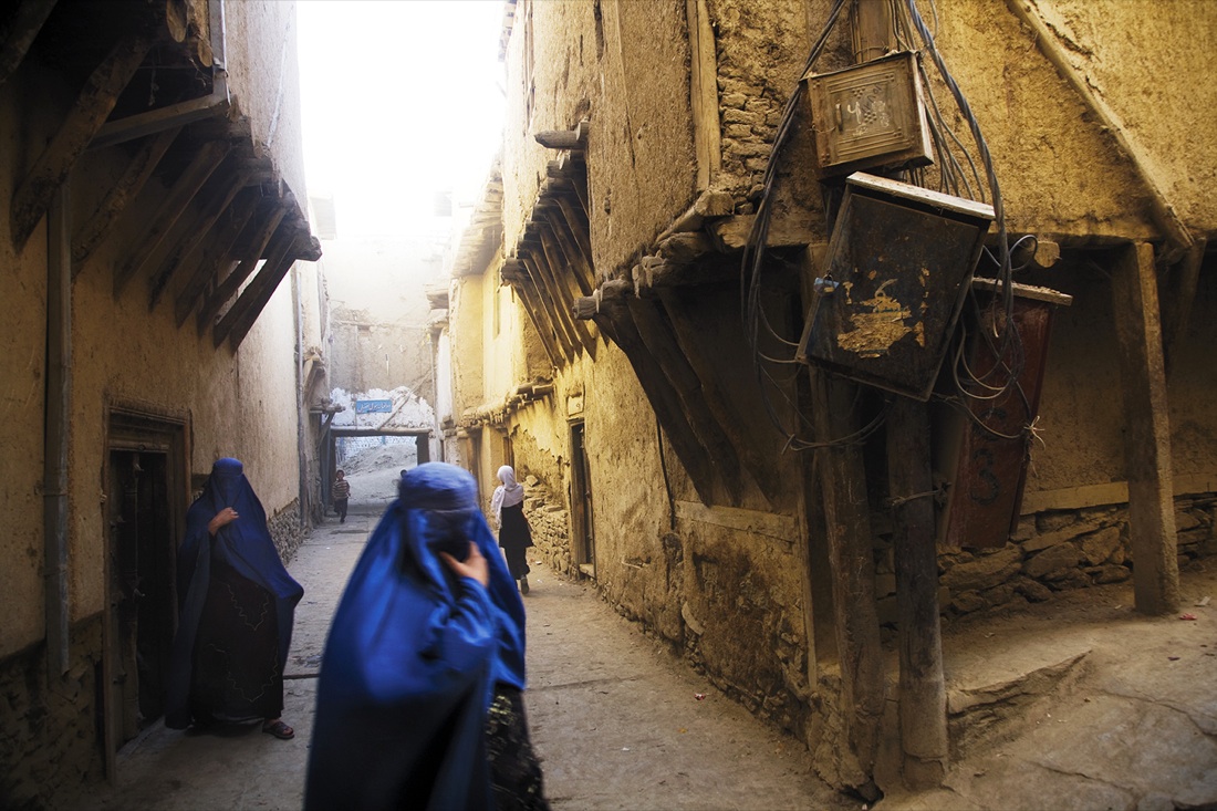 Foto di volti di donne al Festival Fotografico Europeo Foto di volti di donne al Festival Fotografico Europeo