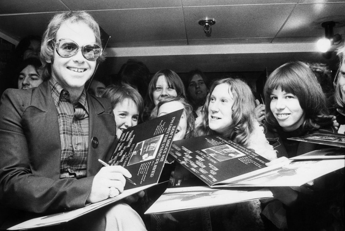 Galleria foto 'Elton John compie 70 anni: la sua storia in 10 immagini cult' - foto 8