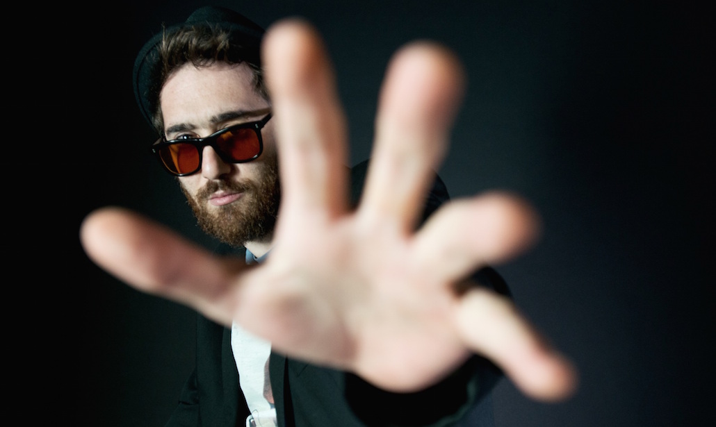 Maldestro: “Il mio unico modo di vivere il dolore? Scriverlo” Maldestro: “Il mio unico modo di vivere il dolore? Scriverlo”